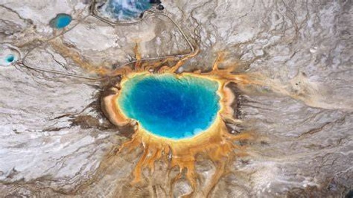 Could yellowstone erupt without warning?