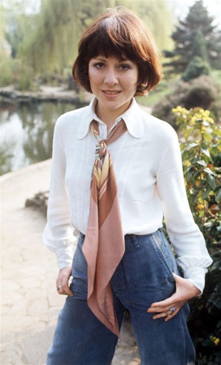 How did elisabeth sladen die?