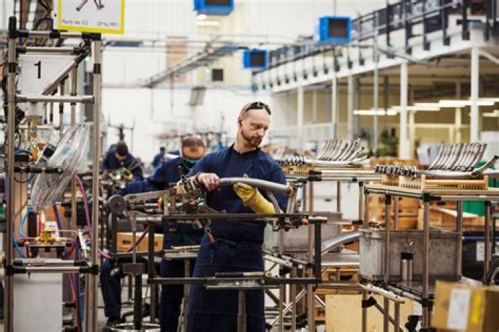 How do you market a machine shop?