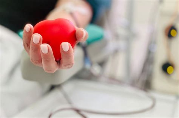 How not to pass out when getting blood drawn?