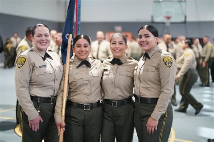 How to become a correctional officer?