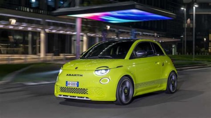 What engine is in a fiat abarth?