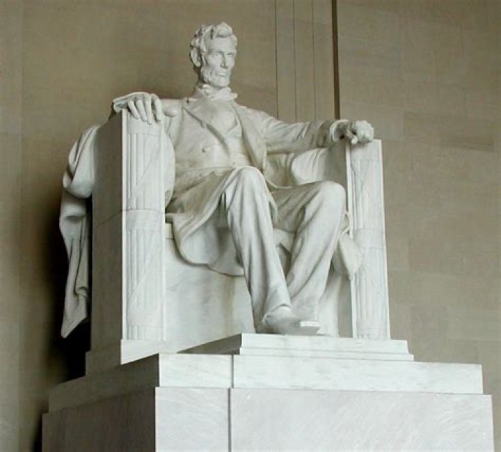 What is the statue in Washington DC?