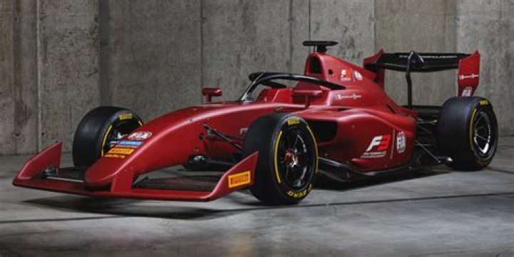 Wie schnell ist ein Formel 3 Auto?